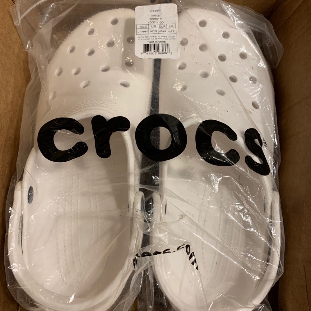 Men’s white size 13 croc new in box